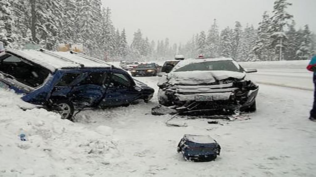 car crash in snow m